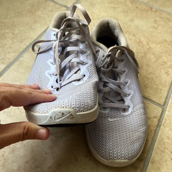 Nike women’s lilac MetCon athletic lace up training shoes size 9 - Picture 3 of 8